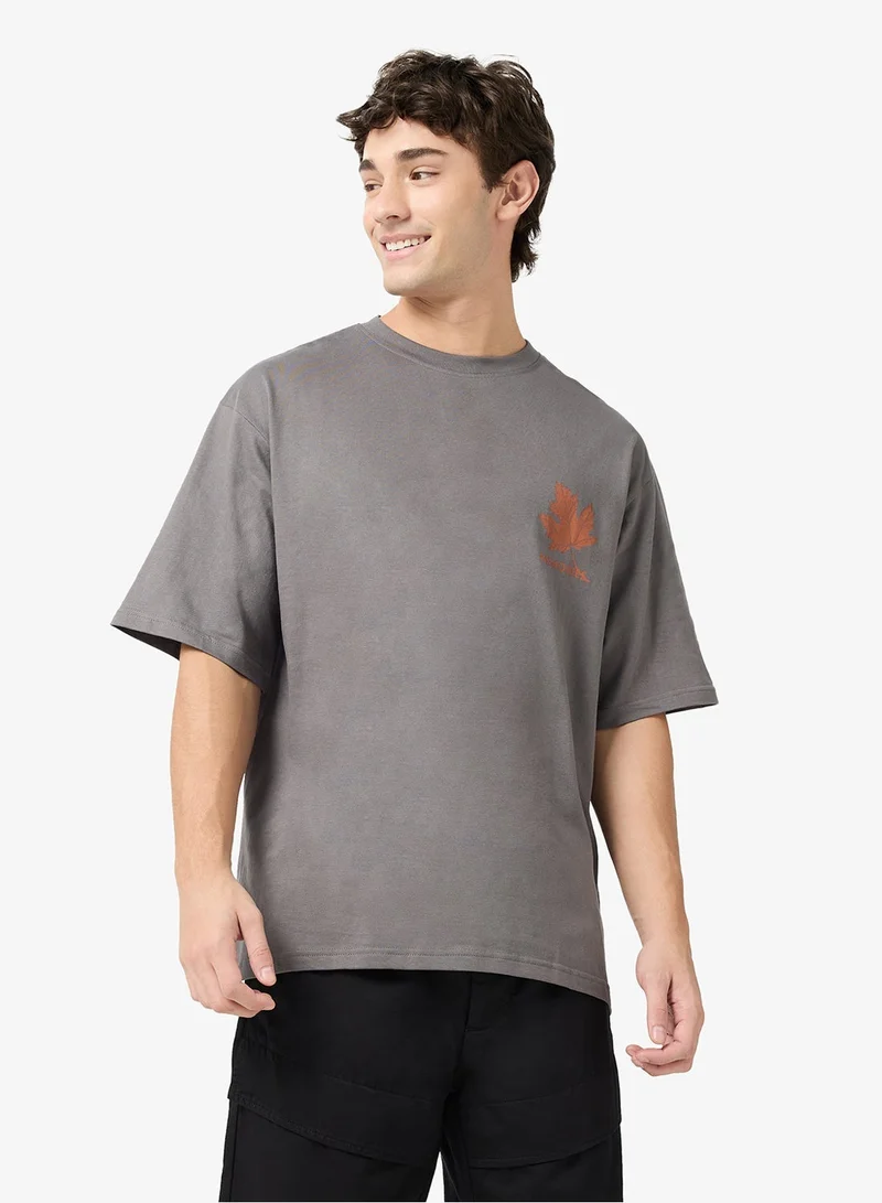 سفنتي فايف تيشيرتات بطباعة جرافيك مقاس عادي